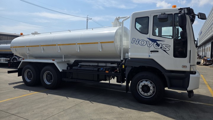 Ассенизаторская машина Daewoo Novus 6x4, 15 м³