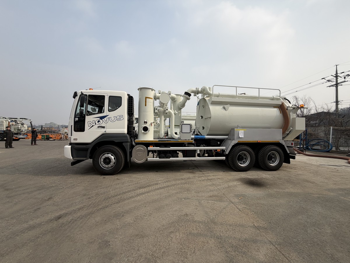 Илососная машина Daewoo Novus 6x4, 10 м³