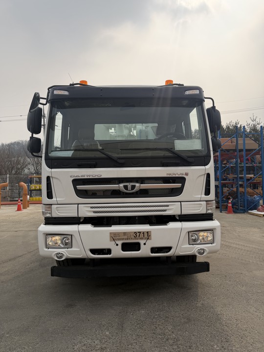 Илососная машина Daewoo Novus 6x4, 10 м³