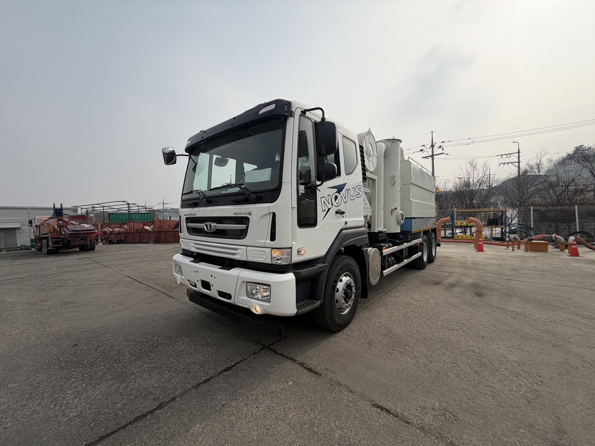 Комбинированная каналопромывочная машина Daewoo Novus 6x4