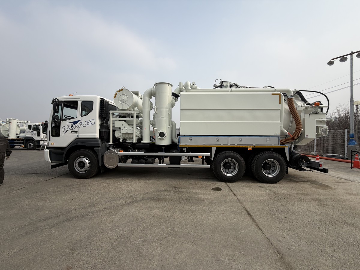 Комбинированная каналопромывочная машина Daewoo Novus 6x4