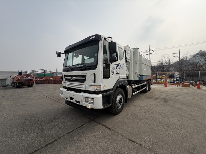 Комбинированная каналопромывочная машина Daewoo Novus 6x4
